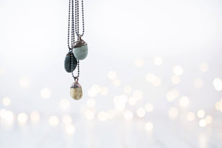 Beach pebble necklace | Stone necklace