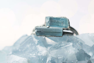 Oxidized Silver Aquamarine crystal ring | Raw aquamarine ring