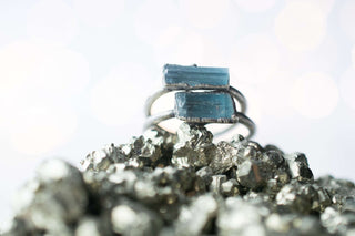 Oxidized Silver Aquamarine crystal ring | Raw aquamarine ring