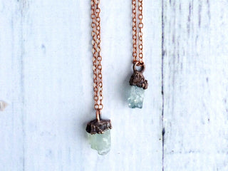 Delicate aquamarine crystal necklace | Dainty aquamarine gemstone jewelry